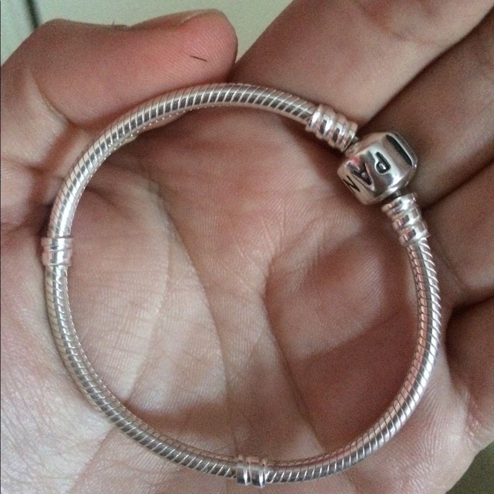 Brand New Pandora Bracelet w/ box
